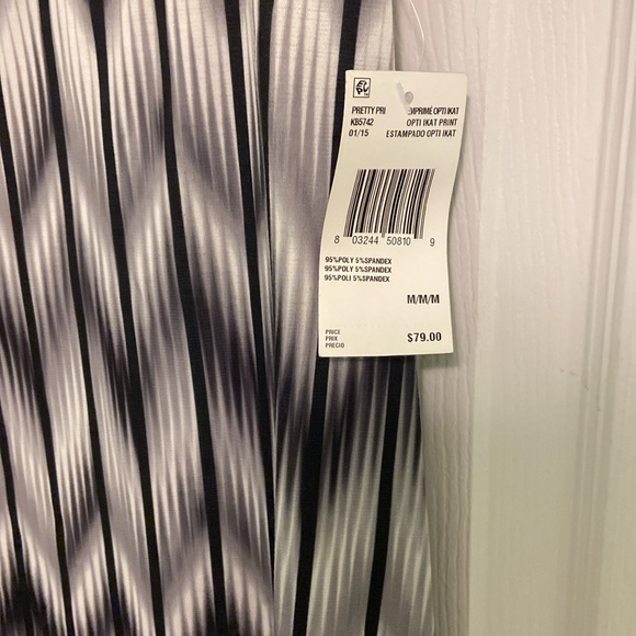 4/$50 ✨✨ Opti print maxi skirt - Picture 2 of 5